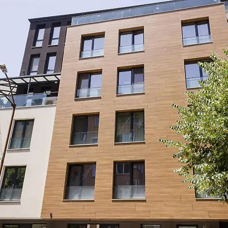 Primorki Park 1 Bd Flat With Desk & Balcony Apartment