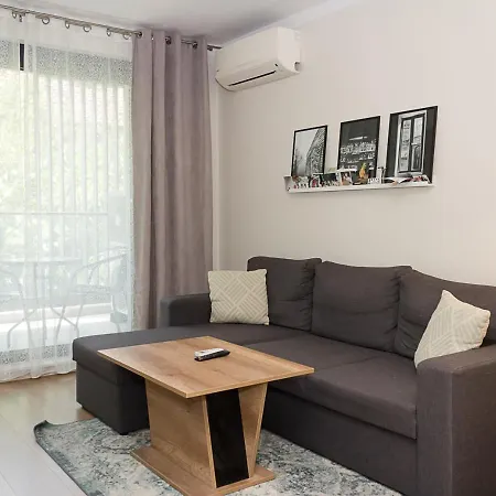 Primorki Park 1 Bd Flat With Desk & Balcony Apartment *
